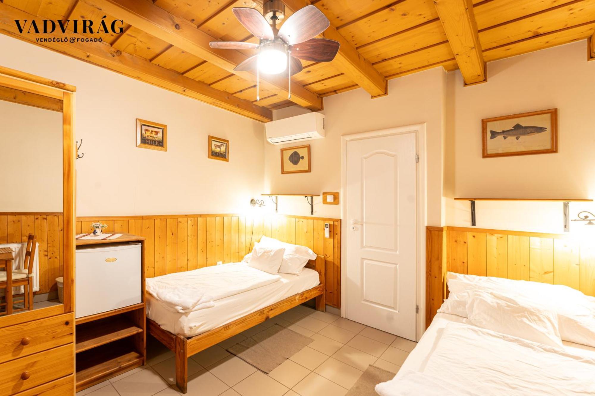 Vadvirag Vendeglo Es Fogado Bed & Breakfast Tatabánya Екстериор снимка